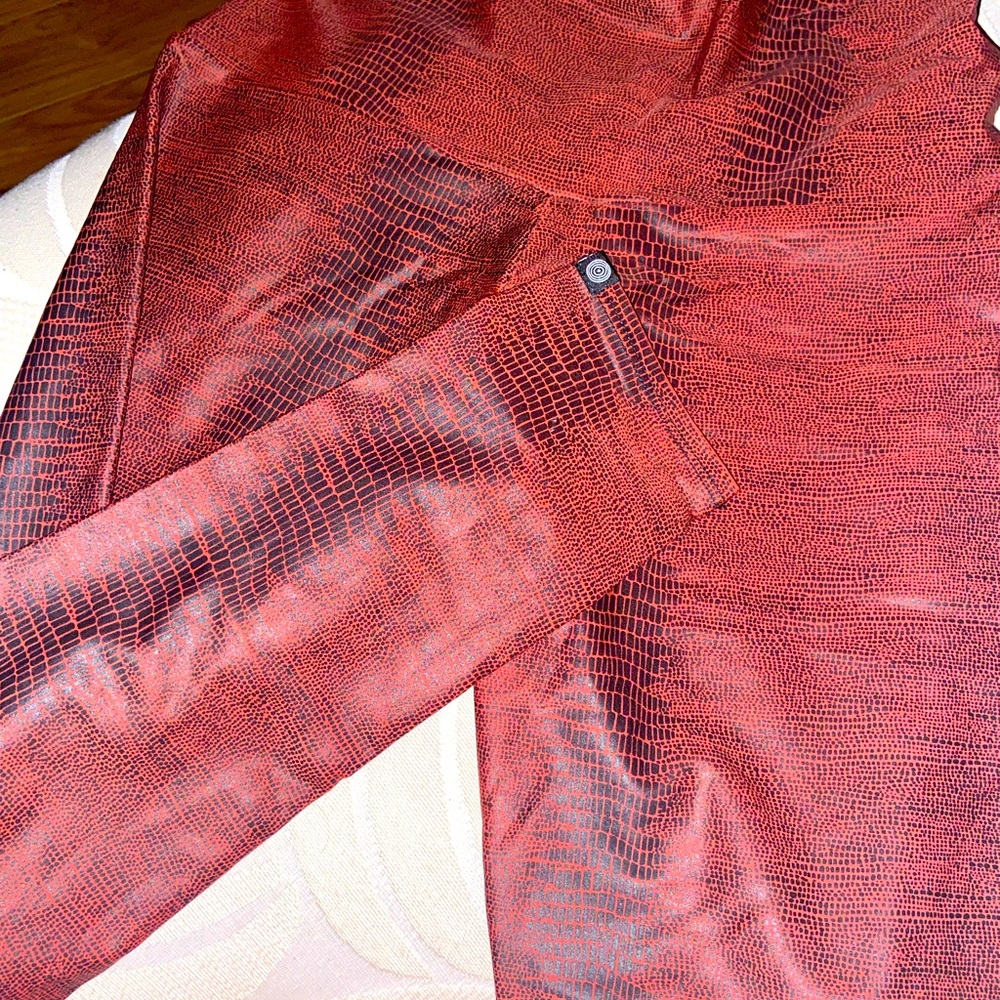 Onzie rustic snakeskin size S-M yoga leggings pants + bonus onzie strappy bra